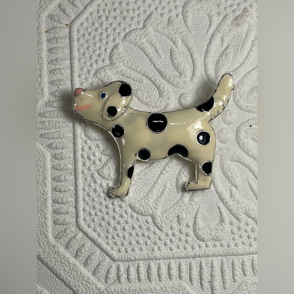 Vintage Dalmatian Dog Enamel Black and White AAi signed Brooch - Picture 5 of 9